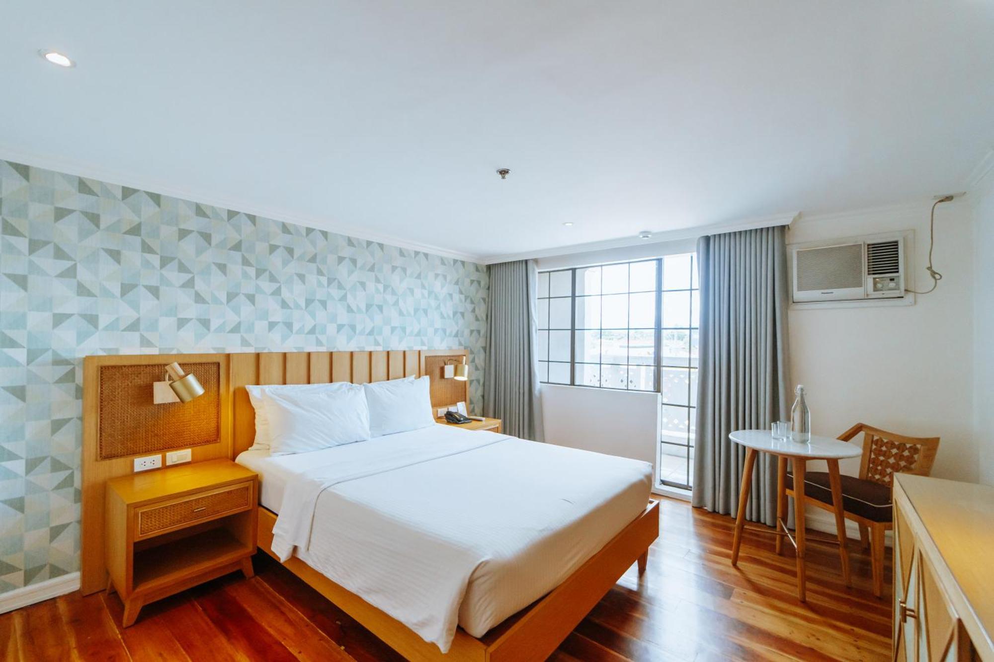Sugarland Hotel Баколод Экстерьер фото