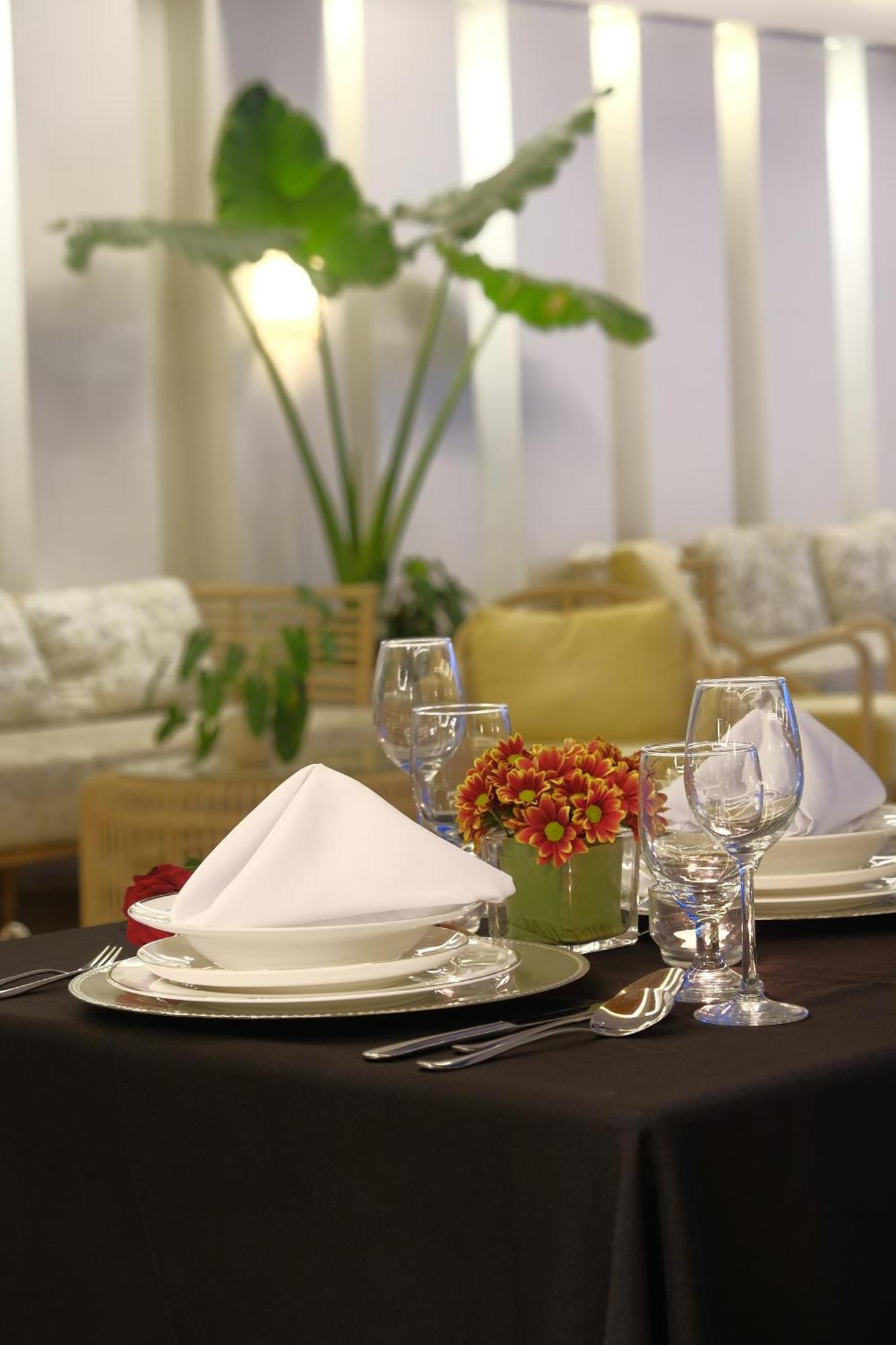 Sugarland Hotel Баколод Экстерьер фото