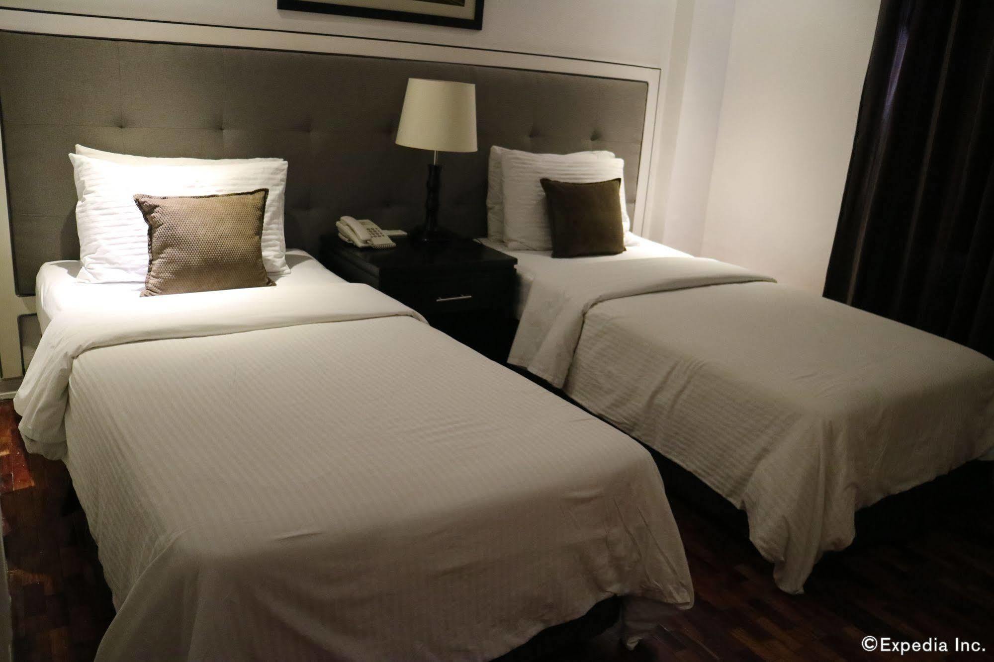 Sugarland Hotel Баколод Экстерьер фото