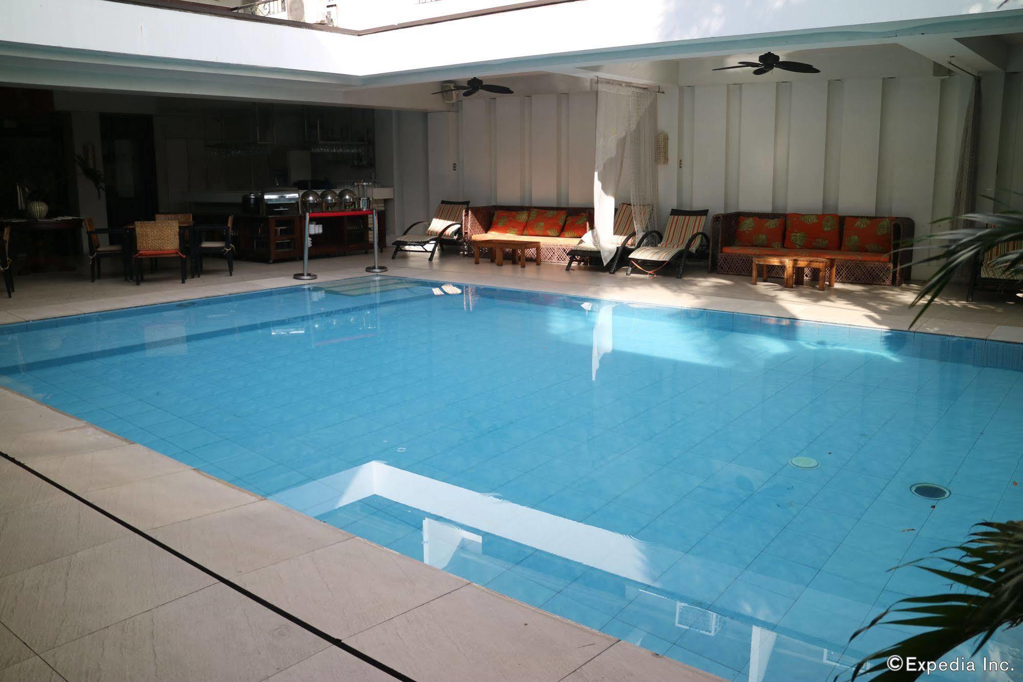 Sugarland Hotel Баколод Экстерьер фото