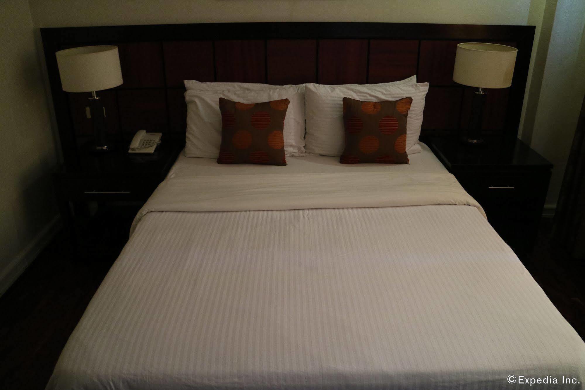 Sugarland Hotel Баколод Экстерьер фото
