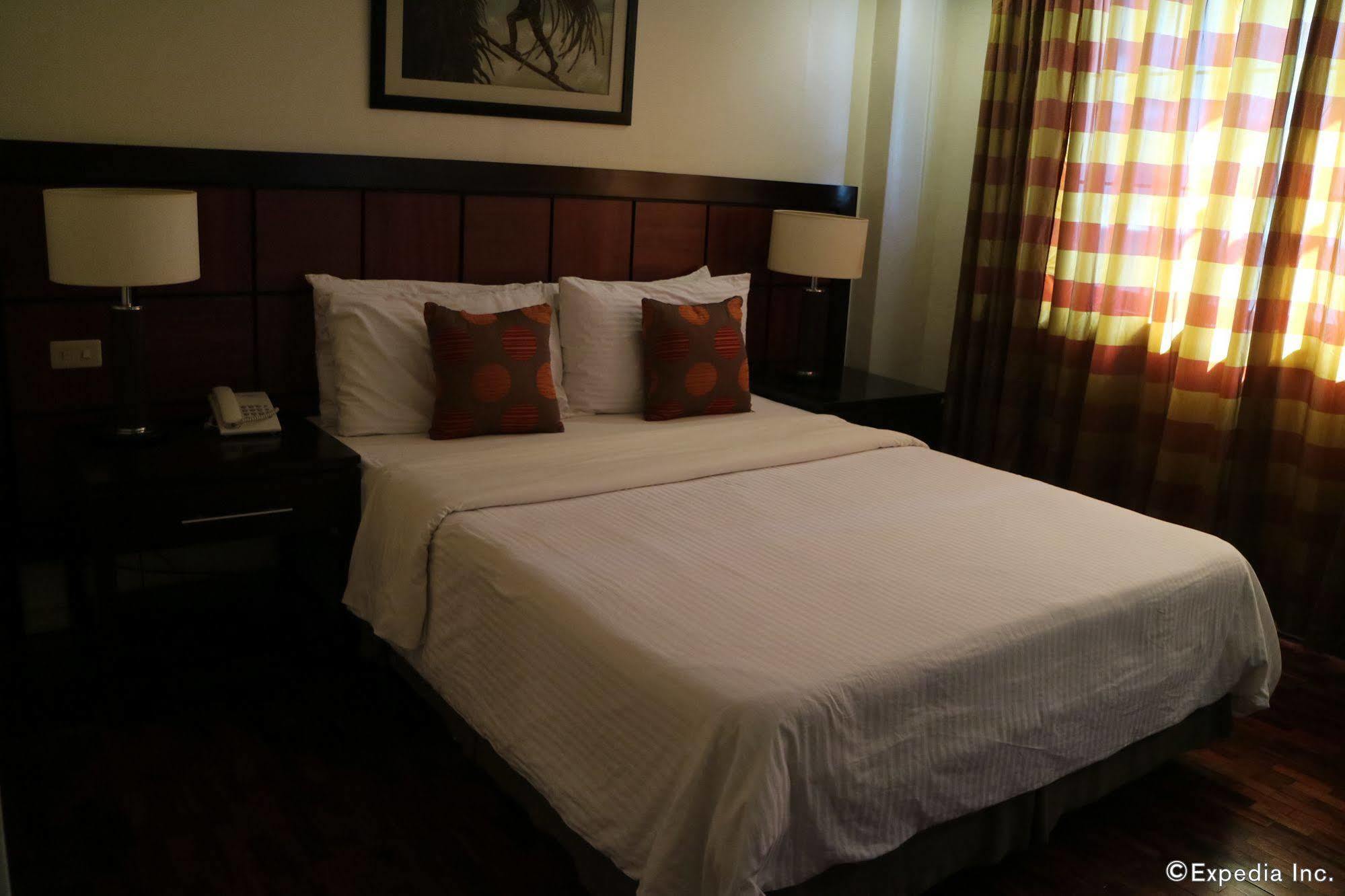 Sugarland Hotel Баколод Экстерьер фото