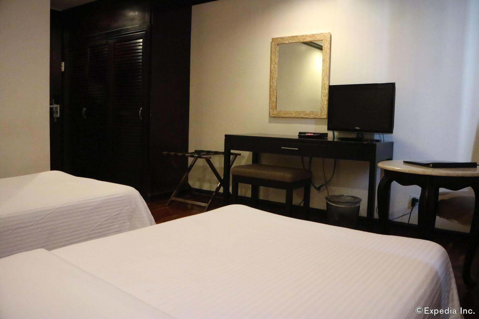 Sugarland Hotel Баколод Экстерьер фото