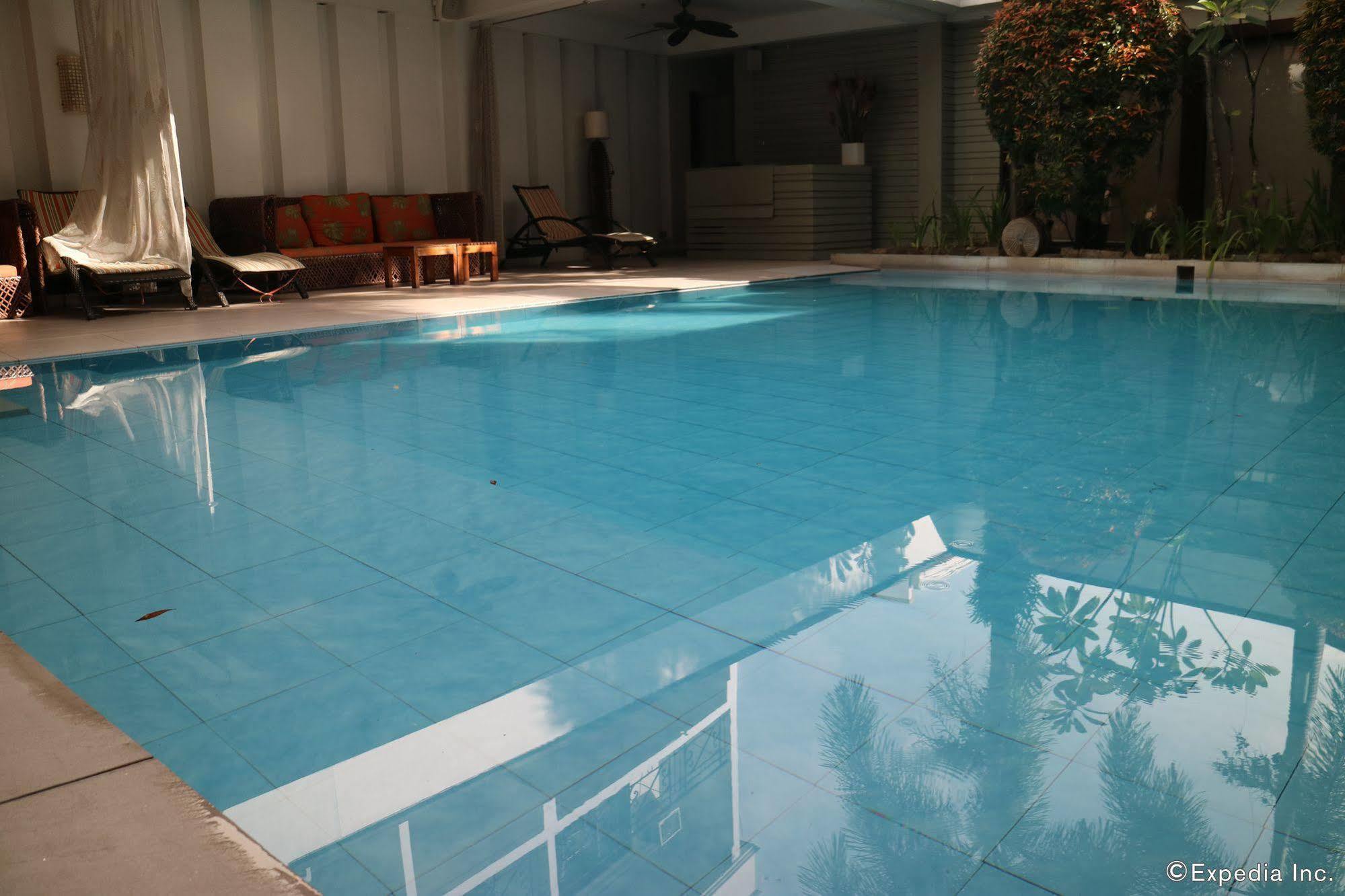 Sugarland Hotel Баколод Экстерьер фото