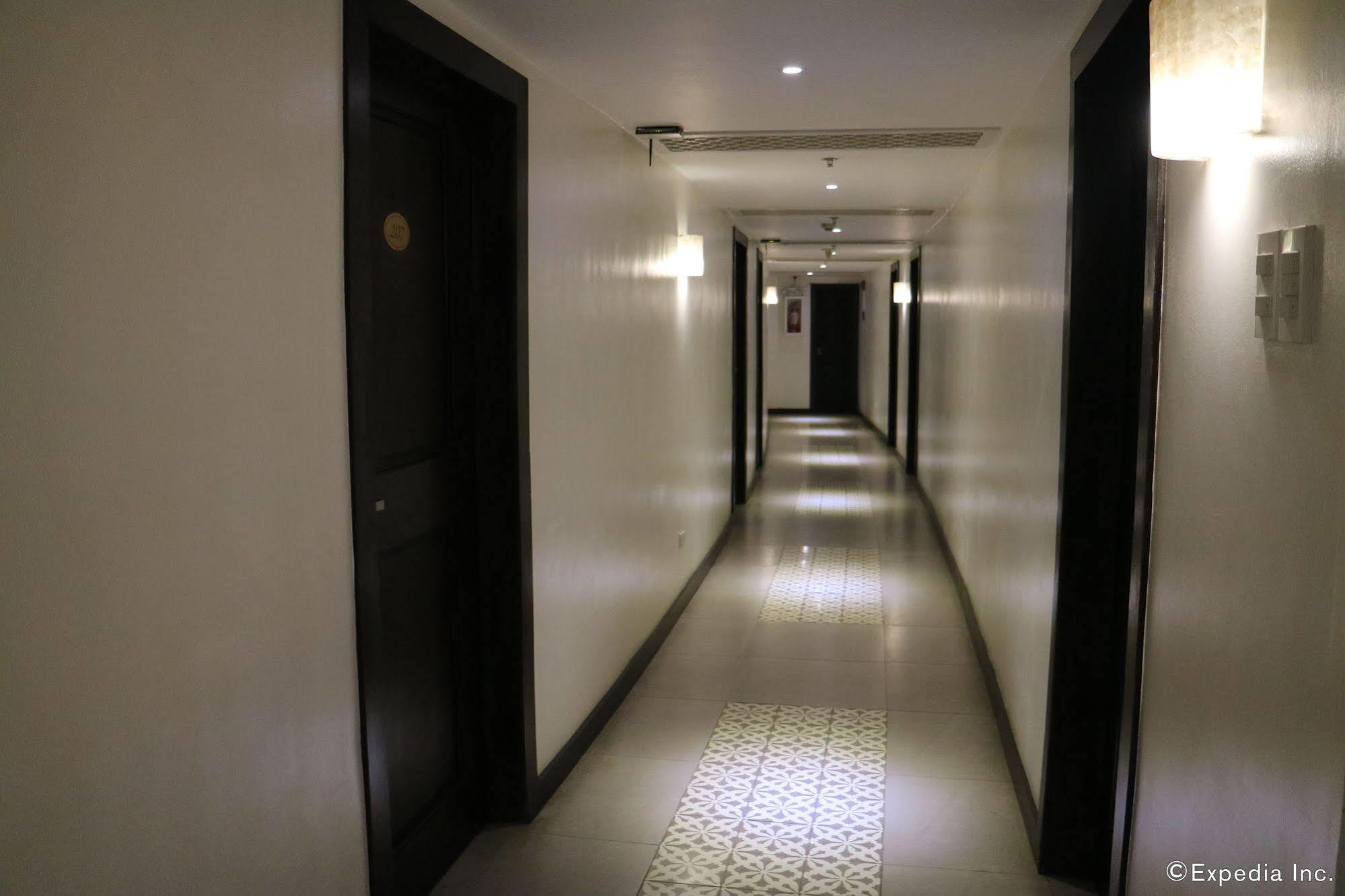 Sugarland Hotel Баколод Экстерьер фото
